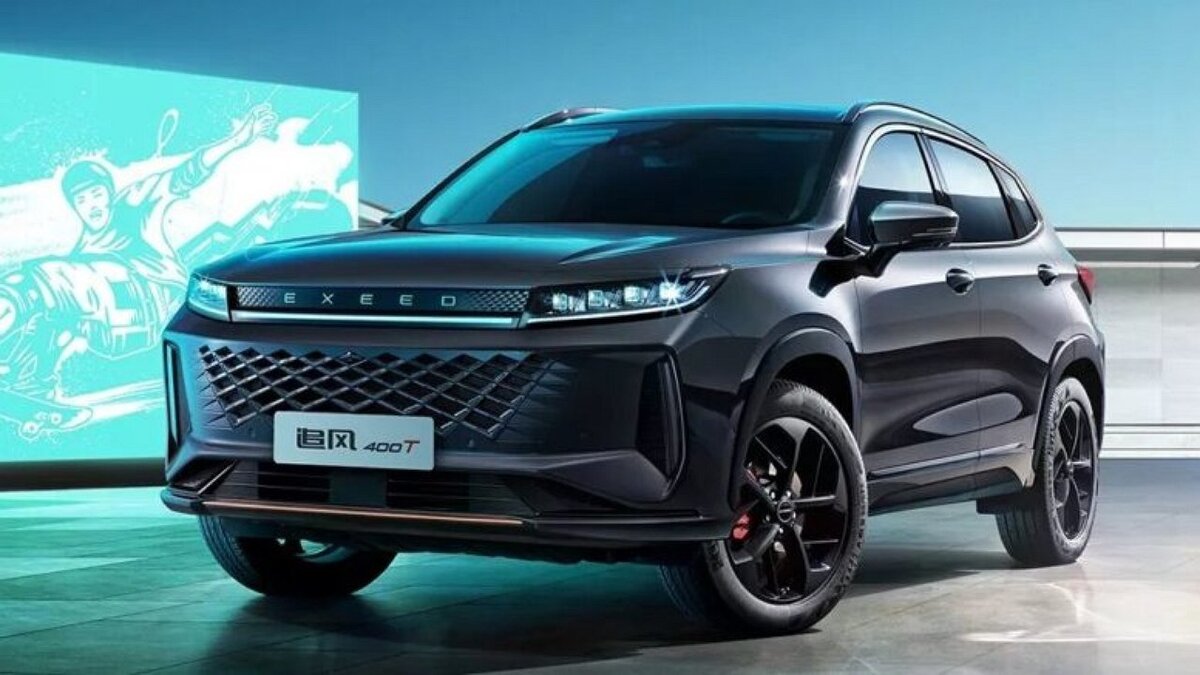 Китайские автомобили стали жертвой не самой лучшей репутации китайских товаров массового производства. Но за последние годы их качество стремительно выросло и это особенно сильно ощущается на примере именно автопрома КНР. Автомобили стали надежнее, удобнее, технологичнее. 
На российский рынок хлынул поток моделей родом из Поднебесной, не уступающих знаменитым мировым грандам, а кое в чем даже их превосходящий. Мы составили рейтинг лучших китайских автомобилей по мнению экспертов, представленных на российском рынке в 2023 году и предлагаем вам ознакомиться с ними в нашем материале.