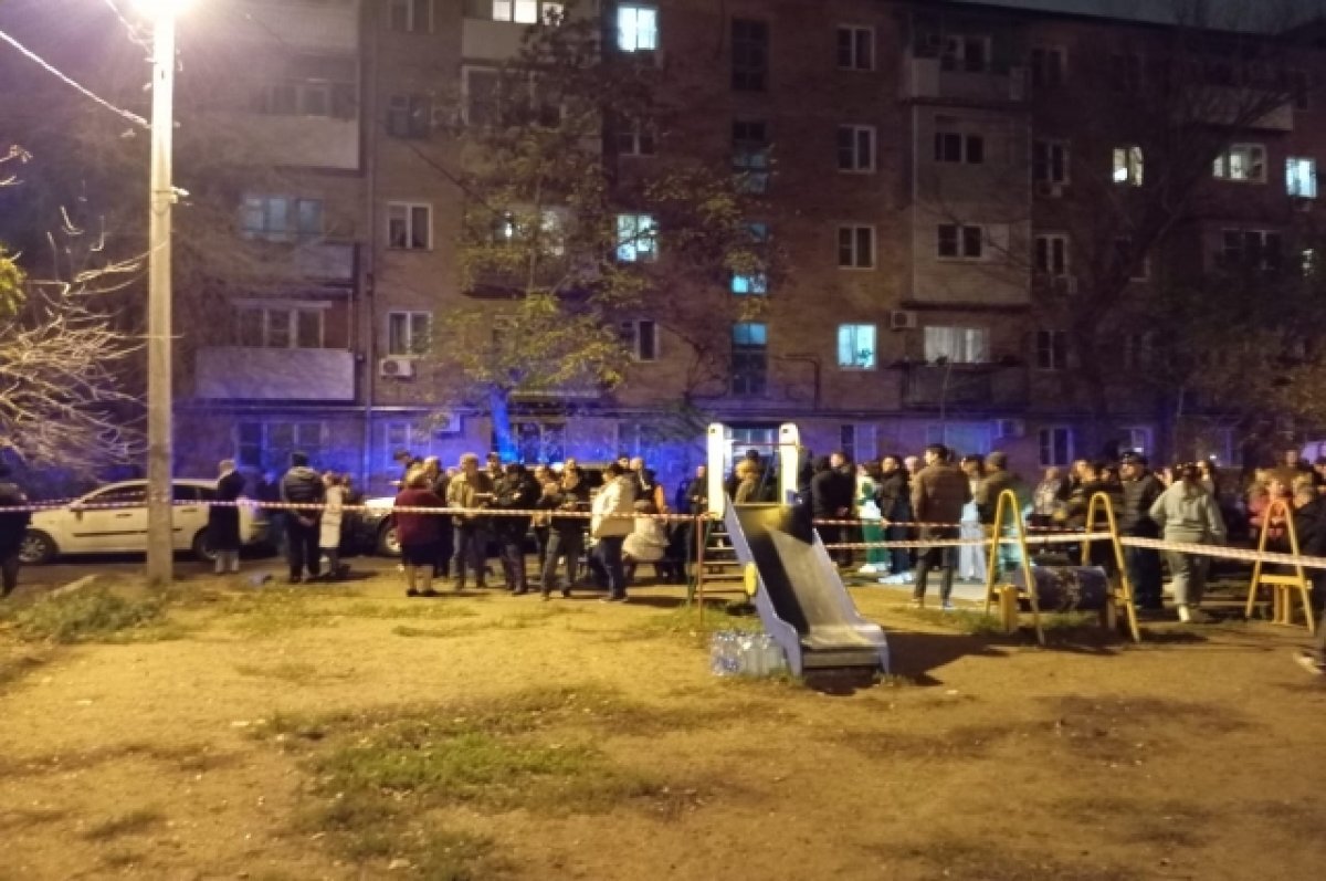    Жильцы обрушившегося дома в Астрахани: «Пришла с работы, всё трещит»