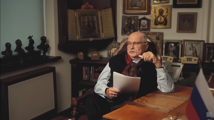 СКРИНШОТ КАДРА ВИДЕО ПРОГРАММЫ "БЕСОГОН ТВ"/YOUTUBE 