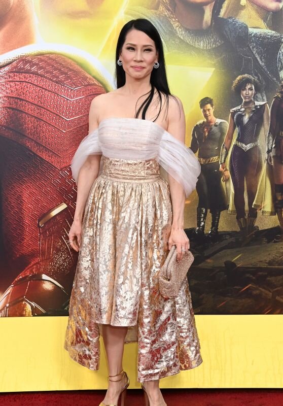 Люси Лью 2023г -листайте