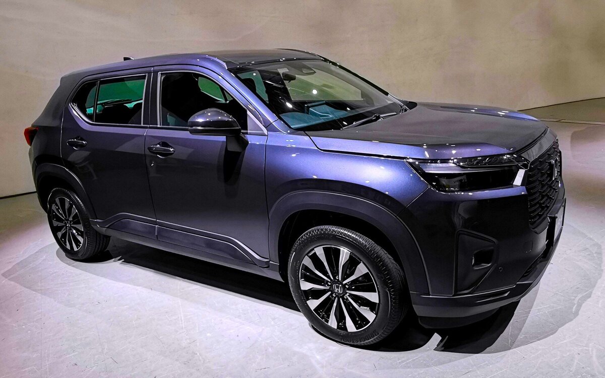 Новый кроссовер от Хонда.