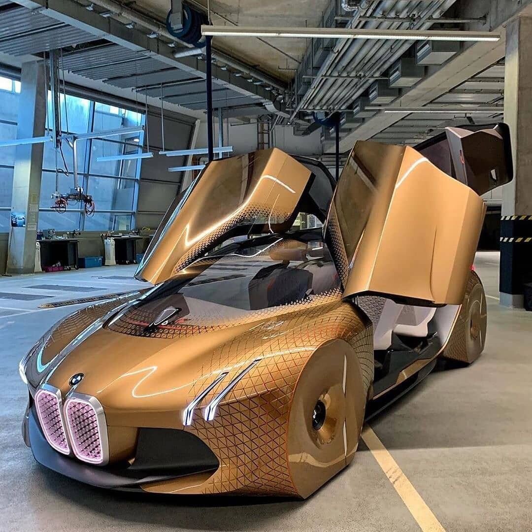 Покажите современный машину. БМВ Вижн Некст 100. BMW next 100. BMW Vision 100. Новая БМВ Vision next 100.