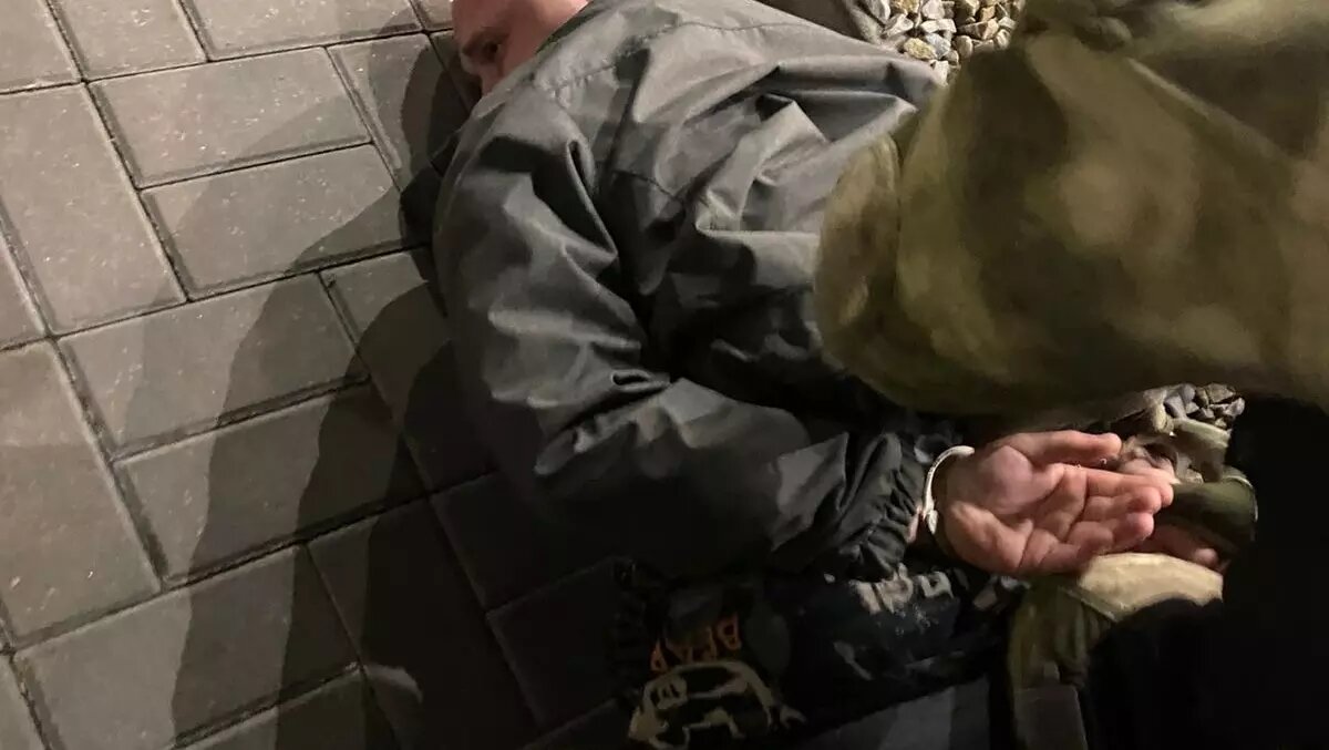     В Ростовской области сотрудников «Комитета по борьбе с коррупцией» задержали по подозрению в мошенничестве, подробностями поделились в пресс-службе донского УФСБ России.