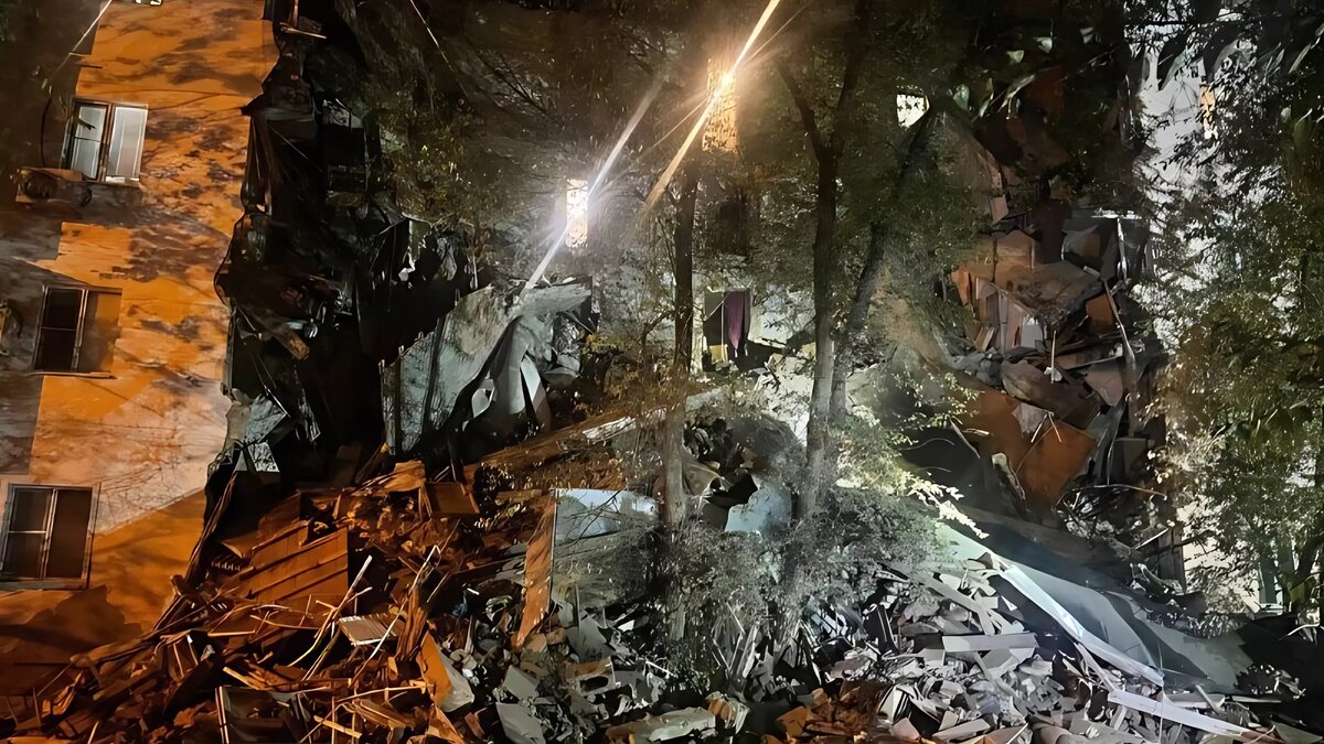     Пострадавшие смогут обратиться за помощью в Штаб общественной поддержки, сообщил губернатор Астраханской области Игорь Бабушкин.