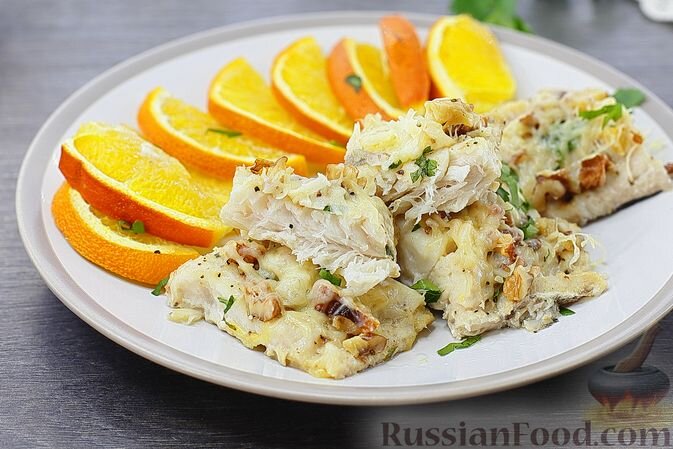 филе рыбы, апельсин, сыр пармезан, орех грецкий, зелень петрушки, соль, перец чёрный молотый