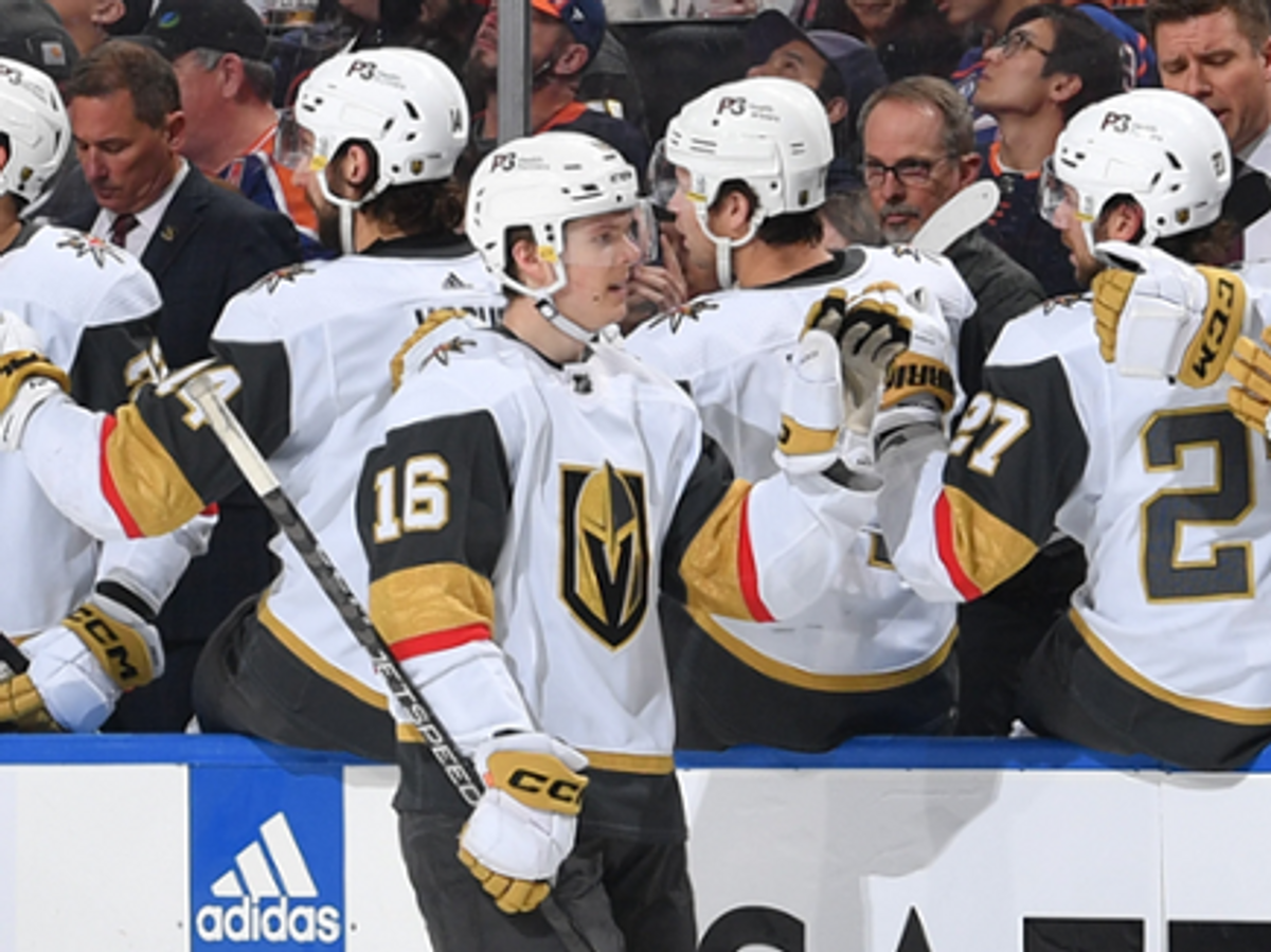    Хоккеист "Вегас Голден Найтс" Павел Дорофеев© Фото : Пресс-служба НХЛ