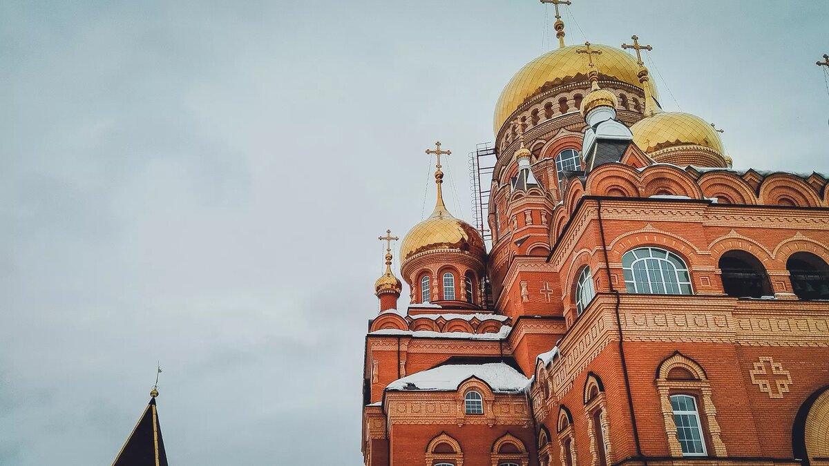 Находящийся под арестом экс-глава ПФР Нижневартовска обвенчался с молодой  супругой | muksun.fm | Дзен