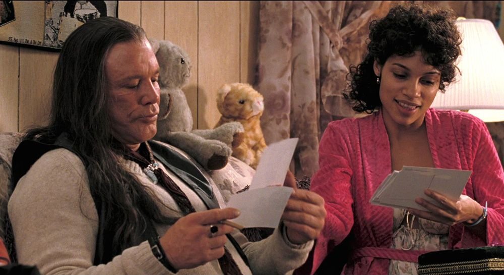 Микки Рурк и Розарио Даусон в криминальной драме Джона Мэддена «Киллер»