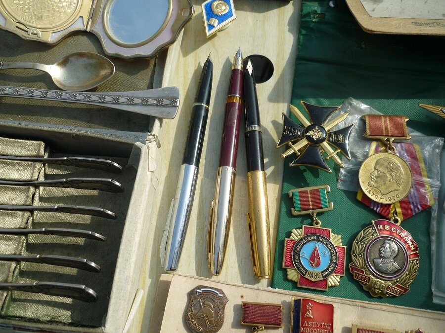 музей в подмосковье великой отечественной войны. старинная кухонная утварь. старинные раритетные вещи. старинные предметы быта. вещи ркка 1941.