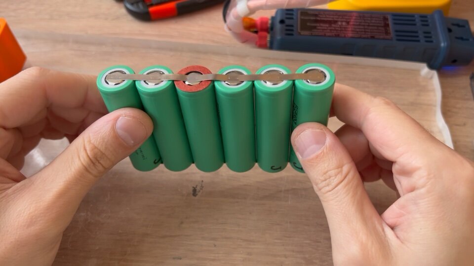 Оживил старую батарею, чтобы она работала в 4 раза дольше. Простая ...