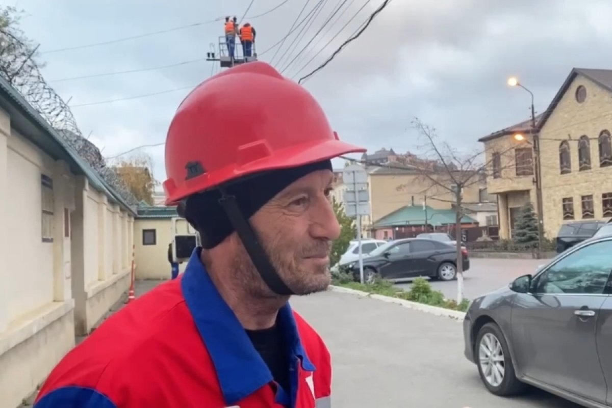    Энергетики реконструируют ЛЭП в прибрежном районе Махачкалы