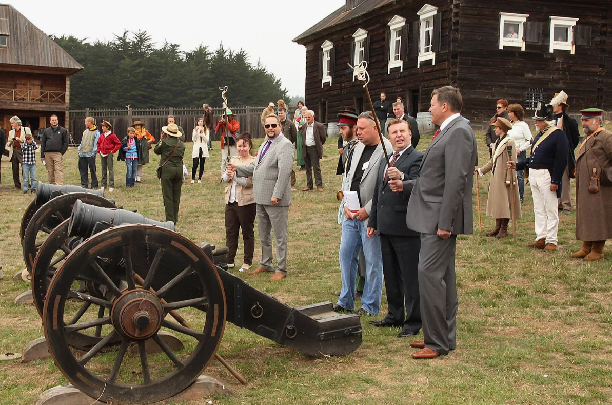 Порт росс. 1812 Форт Росс. Музей-заповедник Форт-Росс. Форт Росс Аляска. Форт Росс в Калифорнии.