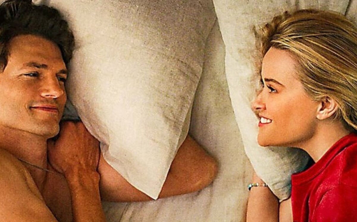 Это фильм режиссера и сценариста Алин Брош МакКенна, приложившей руку к легендарным Дьявол носит Prada (2006) и Круэлла (2021)