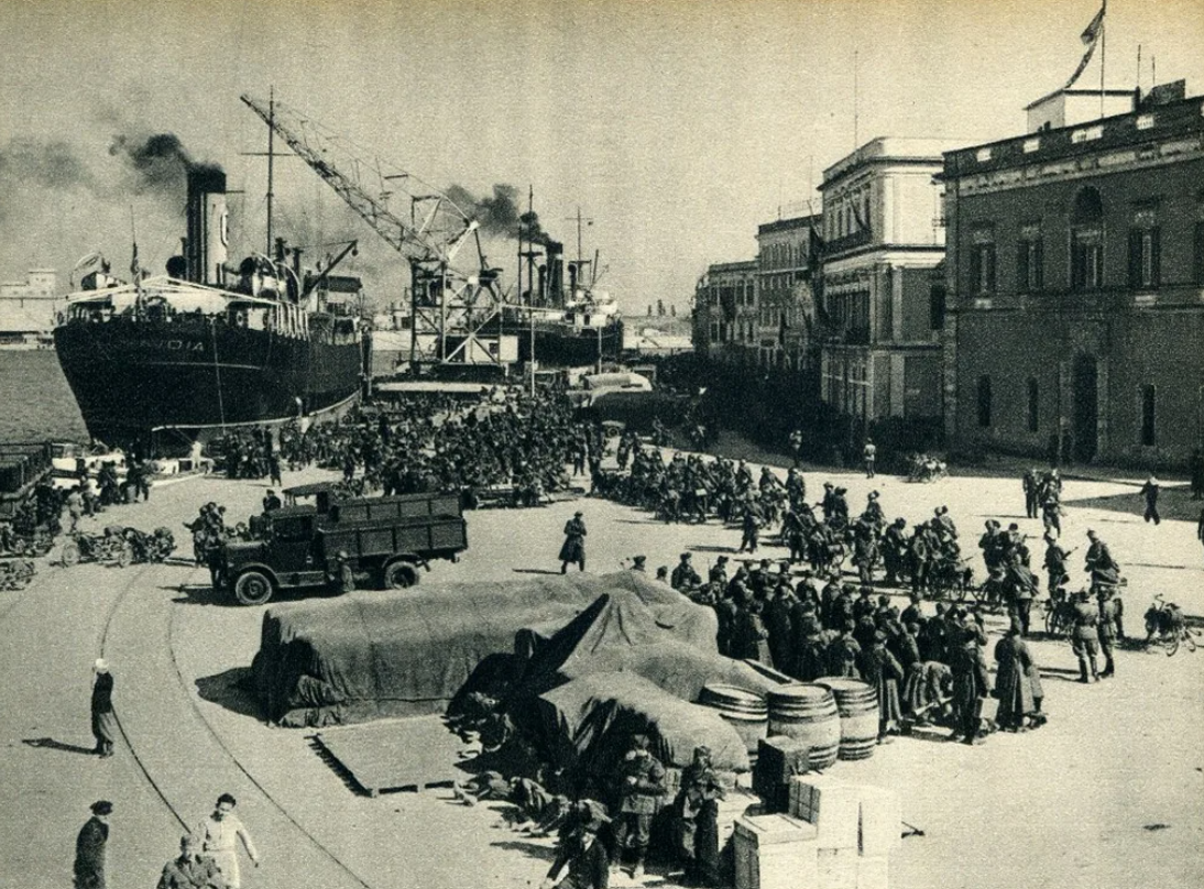 Итальянская оккупация албании. Вторжение Италии в Албанию 1939. Захват Италией Албании 1939. Оккупация Албании 1939. Оккупация Италией Албании 1939.