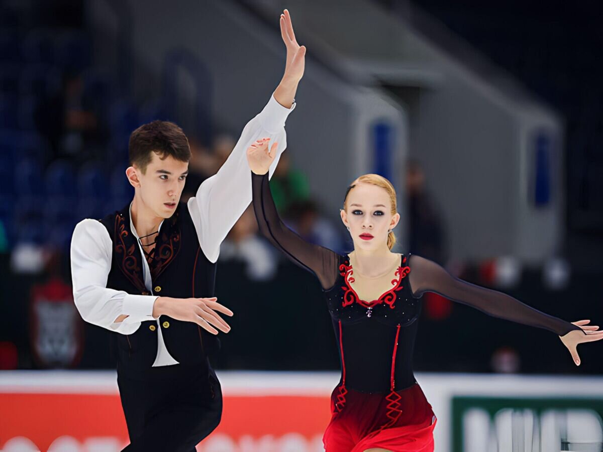    Варвара Медведева и Павел Астахов© Фото : figure-skaters.ru / Юлия Комарова