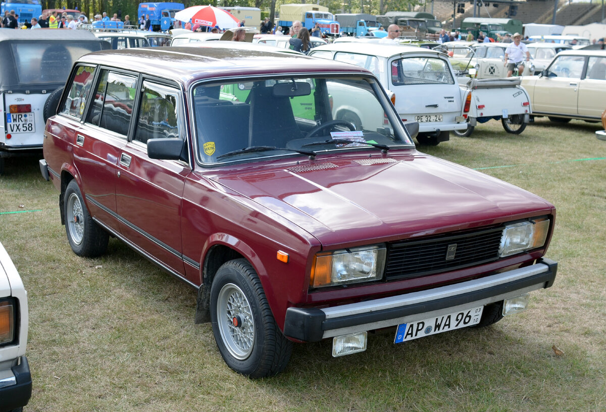 Рейтинг популярности автомобилей Lada по моделям за всю историю завода |  Лучшее из автомобильной истории | Дзен