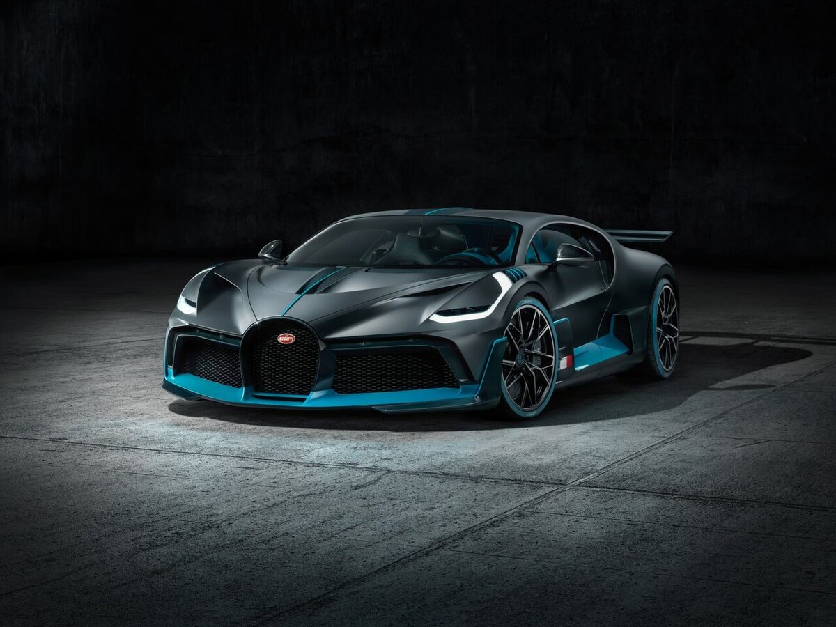 Bugatti divo 8.0 amt 2021