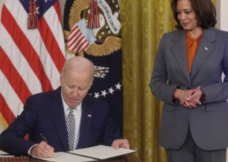    Временный бюджет США без помощи Украине утверждён