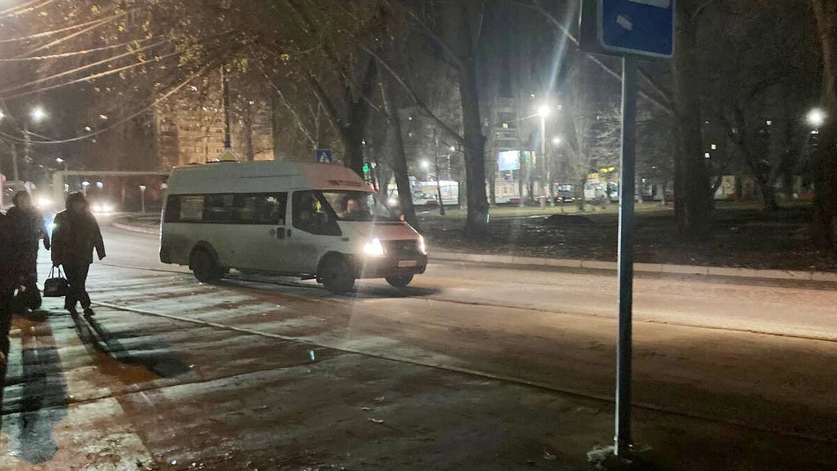    В Саратове замминистра стал свидетелем самоуправства водителя маршруткиНовости Саратова и области – Сетевое издание «Репортер64»