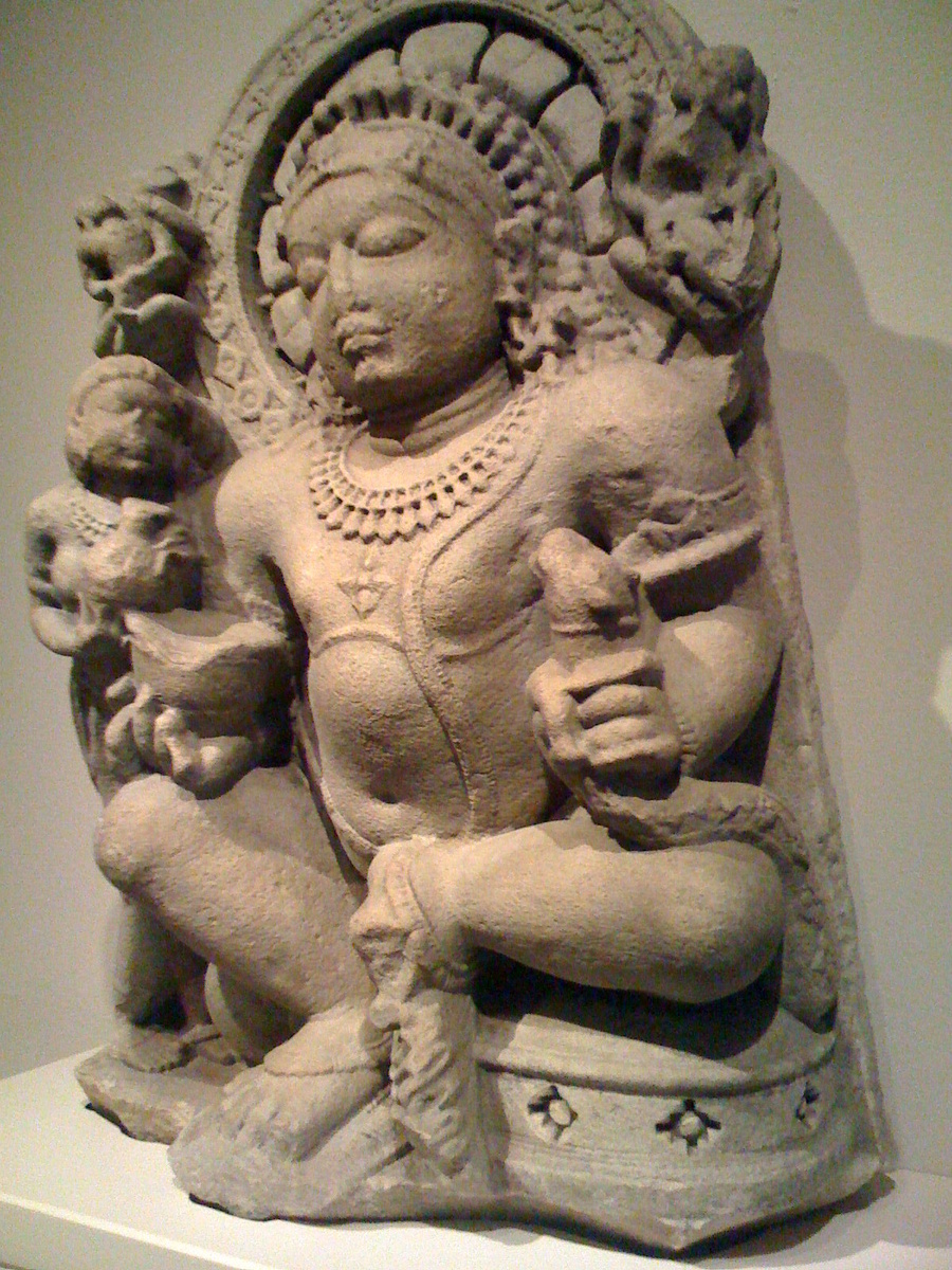 Кубера. Северная Индия, X в. Художественный музей Сан-Антонио (англ. San Antonio Museum of Art). Эл. ресурс URL: https://commons.wikimedia.org/wiki/File:SAMA_Kubera_1.jpg