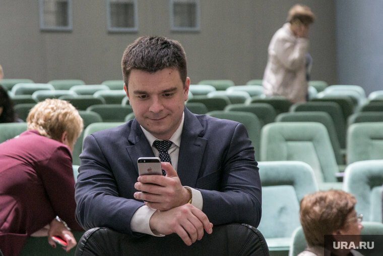    Иван Дзуман ушел из думы Тюмени в строительную компанию «ТДСК»