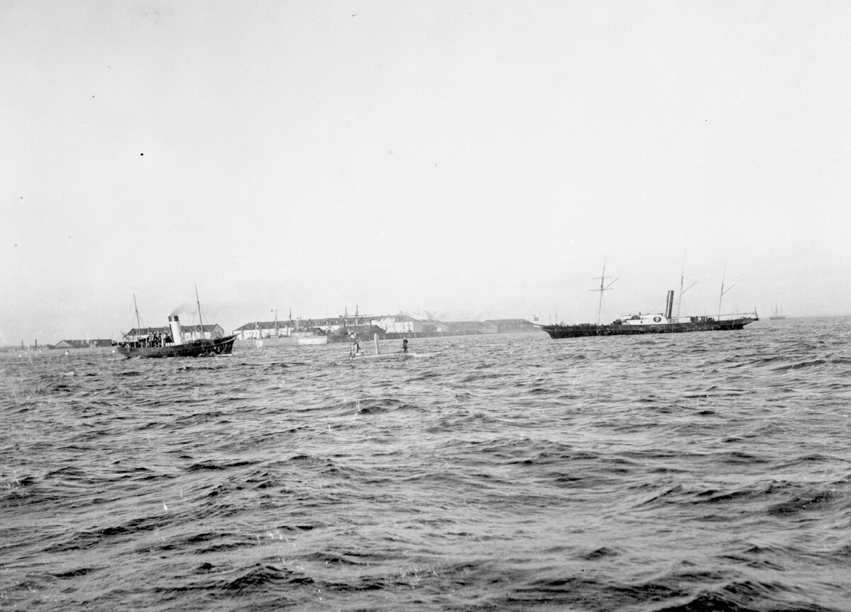 Подводная лодка «Дельфин» на испытаниях в Кронштадте.