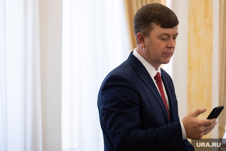 Министры свердловской области фото Глава Минфина Кулаченко сможет менять бюджет без одобрения Заксобрания РБК