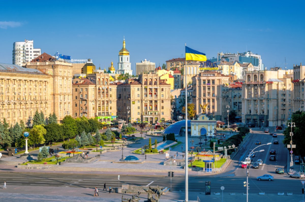    Площадь Независимости в Киеве.