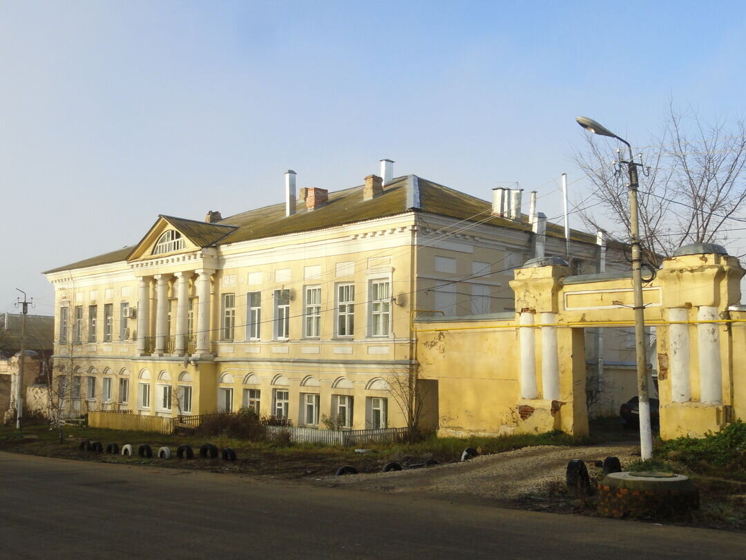 Дом купца баркова касимов. Касимов соборная площадь. Татарская архитектура касимов. Касимов набережная 36. Касимов жилье.