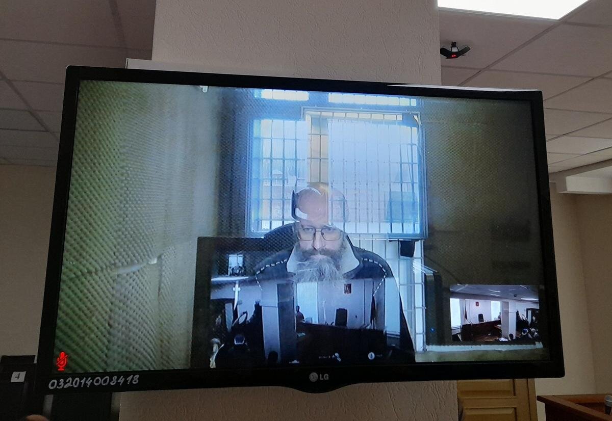 Дмитрий Скурихин участвует в заседании по видеосвязи из СИЗО-6. Фото: Анна Мотовилова / MR7