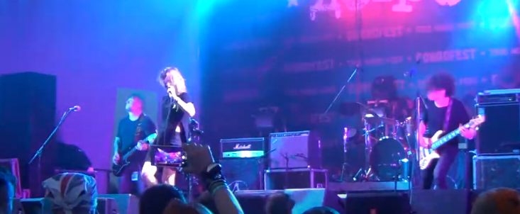 Выступление рок - группы Дайте два на фестивале "Доброфест". 27 июля, 2018 год