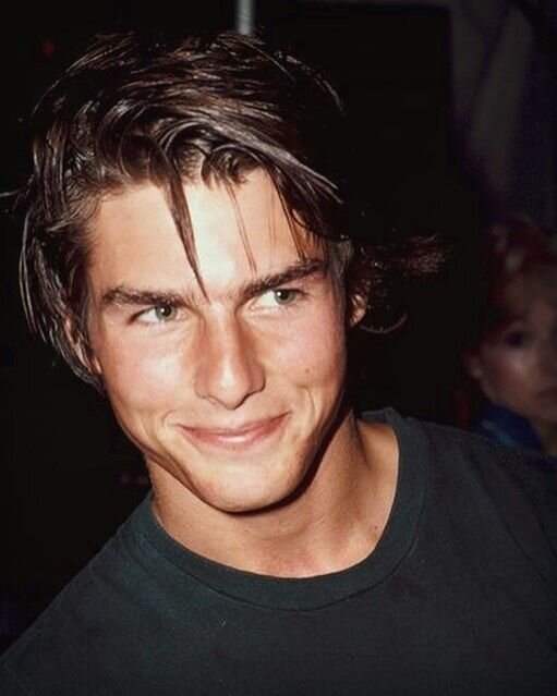 Теми янг. Теми янг. Том круз в молодости. Tom hiddleston with baby. Том круз в детстве.