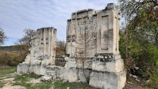 Разрушенная церковь