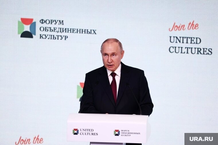    Путин пообещал поддержать законопроект об ограничении использования иностранных слов в публичном пространстве