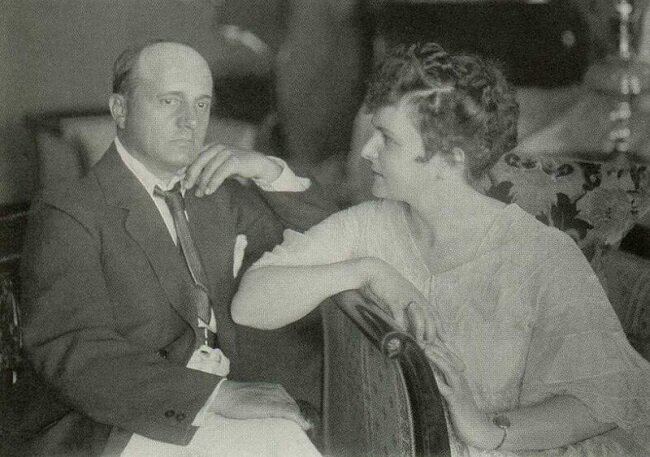 Жуковский С.Ю. и Жуковская А.А. Фотография с первой женой. 1921 год