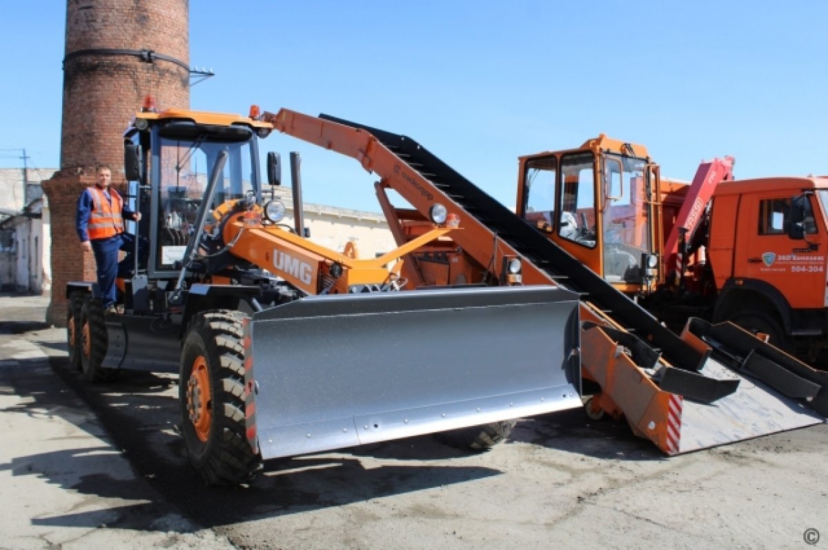    Дорожников перевели в режим повышенной готовности из-за непогоды в Барнауле