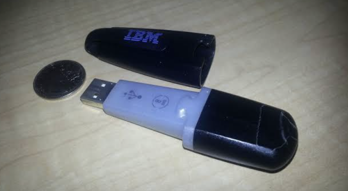 Битва за флешку: кто изобрел USB-накопитель? | Хабр Карьера | Дзен