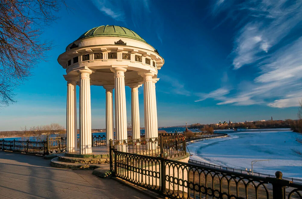 Беседки ярославля фото Маршрут по центру Ярославля - портал в древнерусский мир Гид по России Путешеств