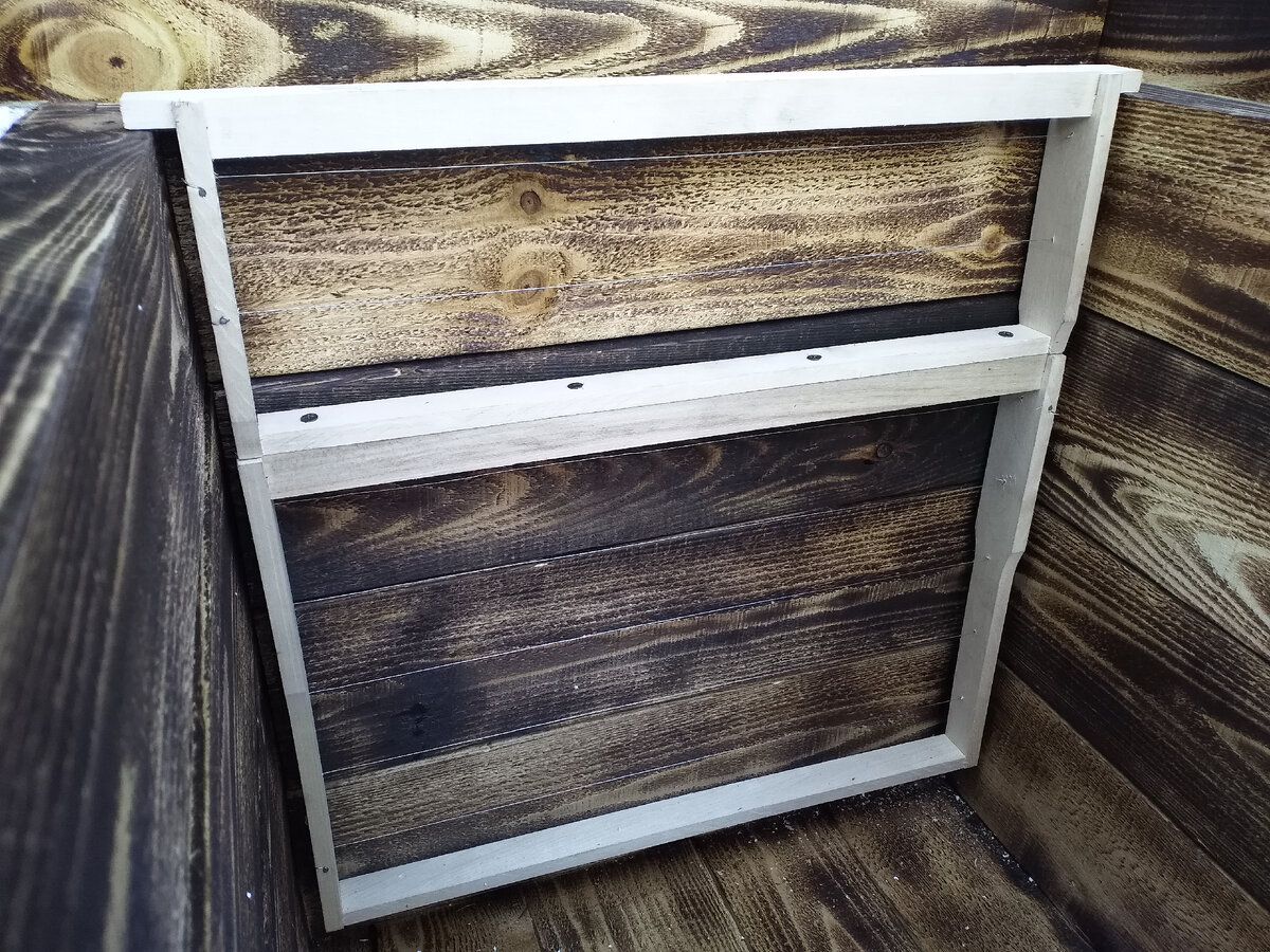 Сборная рамка из гнездовой и магазинной. Размер 435 на 445 мм