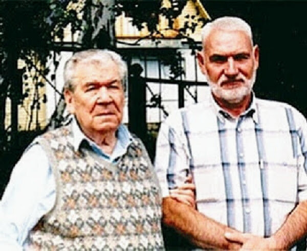 С народным поэтом Республики Башкортостан Мустаем Каримом. Фото из архива автора.