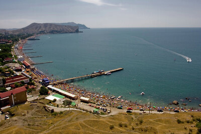    Вид на городской пляж. Город Судак. ©Владимир Михайлов РИА Новости