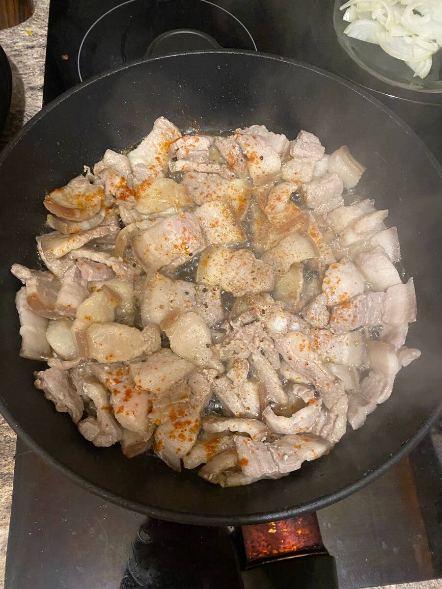 Нарезали и закинули на сковородку