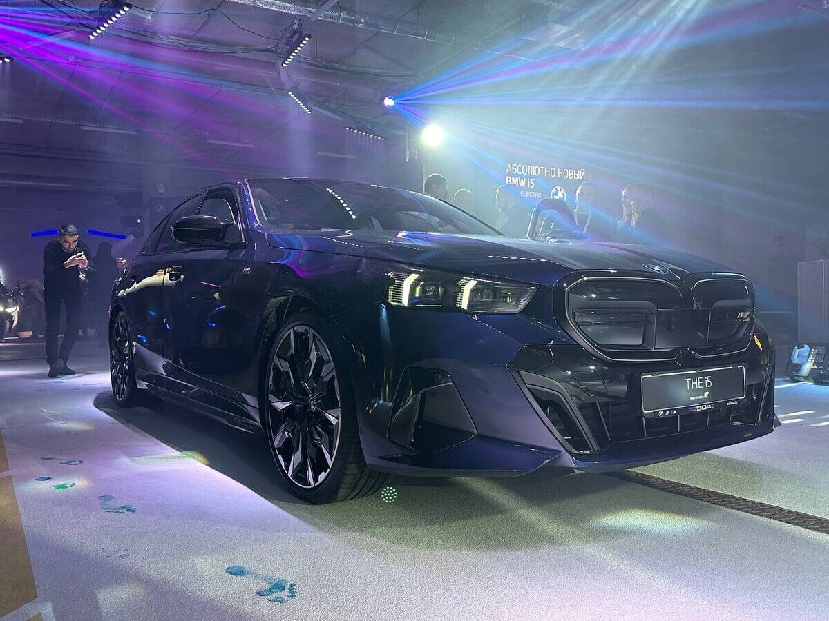 За новой BMW 5-series — в Белоруссию. В Минске представили новейшую  «пятерку» BMW в кузове G60: цена на 6 млн ниже, чем в России | iXBT.com |  Дзен