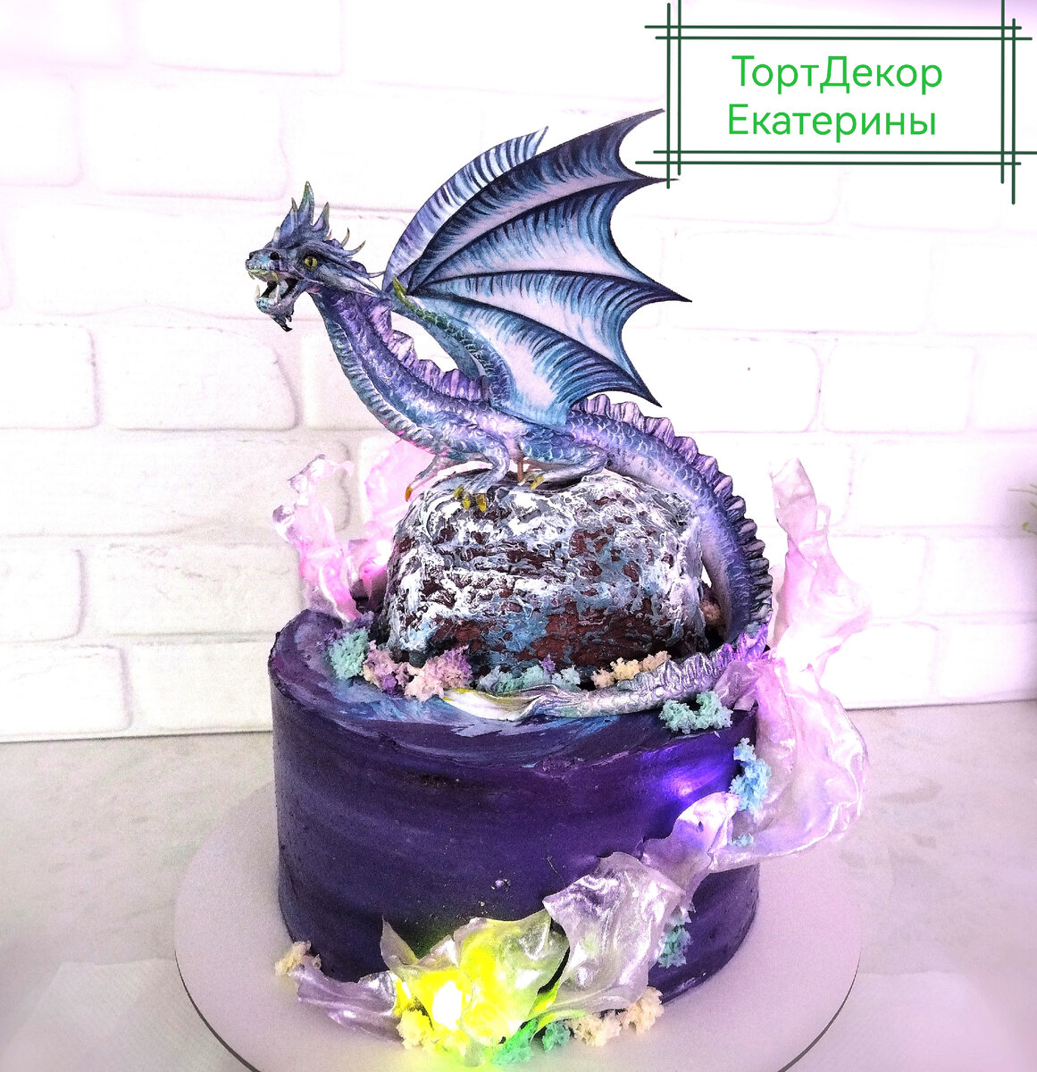 Подробный и бесплатный мастер класс на канале ТортДекор Екатерины 