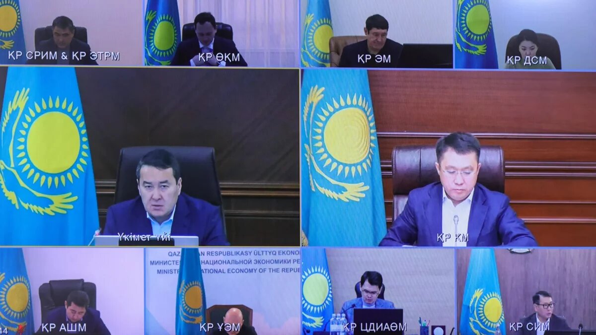    Фото: пресс-служба премьер-министра Август Макаров