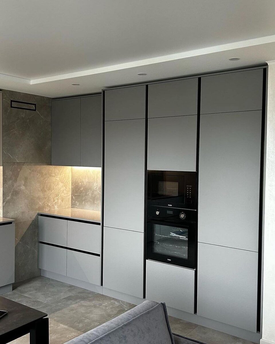 Здравствуйте! Вы на канале производителя корпусной мебели и кухонь FORREST. Наш опыт (а мы на рынке вот уже 10 лет), профессионализм (выполнили 5000+ заказов) и скорость исполнения заказа — причины, по которым нас рекомендуют друзьям и близким❤️ На фото наш новый проект. Подробнее ниже 