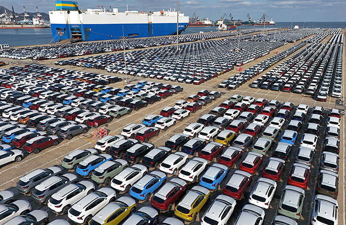    Экспорт автомобилей в китайском Яньтае. Tang Ke/VCG/ТАСС