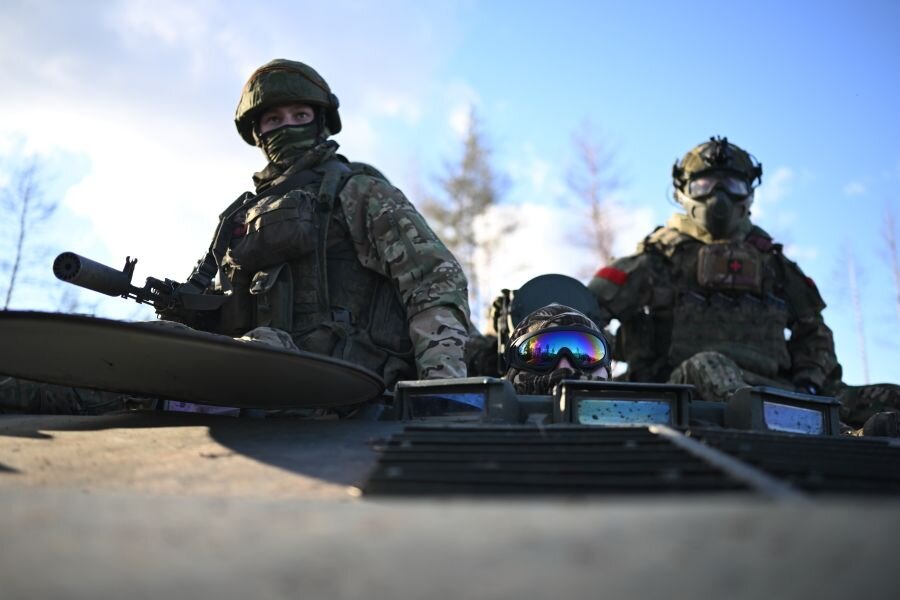    Военнослужащие ВС РФ © Алексей Майшев/ РИА Новости
