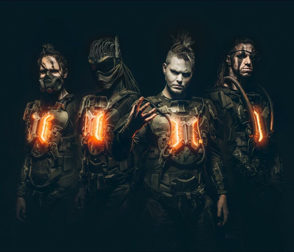 У Cypecore очень крутые костюмы!