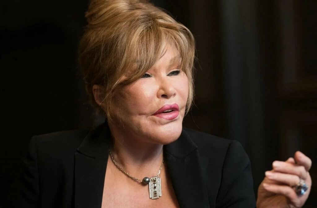  В молодые годы Джоселин Вильденштейн, главная героиня нашей истории, обладала необыкновенной и пленительной красотой, вызывавшей восхищение у многих.-4